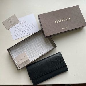 Black Gucci leather wallet with box